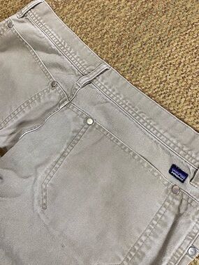 Patagonia Men's light brown Straight Leg + wide leg Pants 34 Button Zip